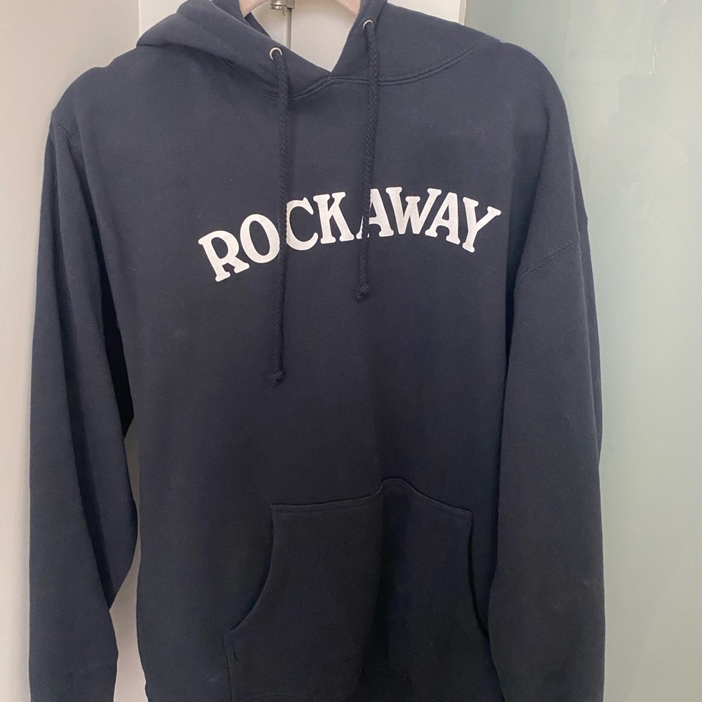 Only NY sweatshirt size medium. Worn once!